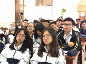 Học sinh trường THPT Việt Đức - Hà Nội tại buổi tọa đàm tư vấn hướng nghiệp